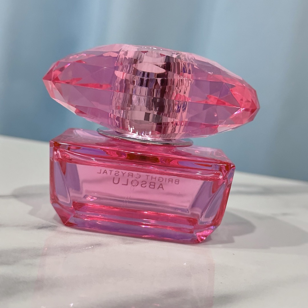 VERSACE(ヴェルサーチ)のヴェルサーチ ブライトクリスタル アブソリュ オーデパルファム 50ml コスメ/美容の香水(香水(女性用))の商品写真