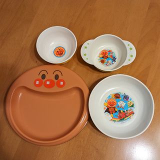 アンパンマン(アンパンマン)の【２セットあります/双子ちゃんにも！】アンパンマン　食器セット(食器)