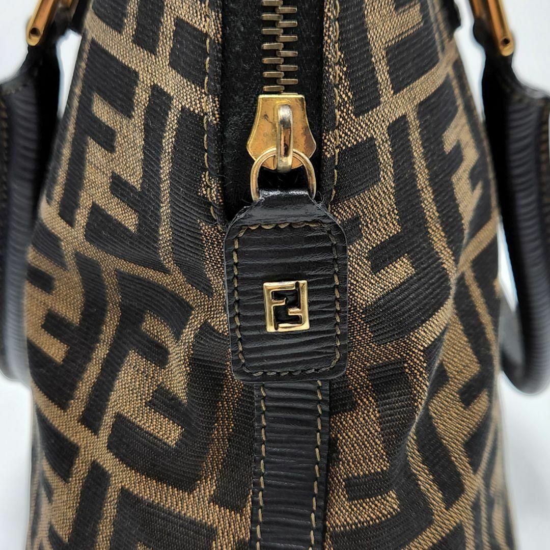 FENDI(フェンディ)の超希少 FENDI ズッカ柄 ハンドバッグ ゴールド金具 付属品付 ロゴ レディースのバッグ(ハンドバッグ)の商品写真