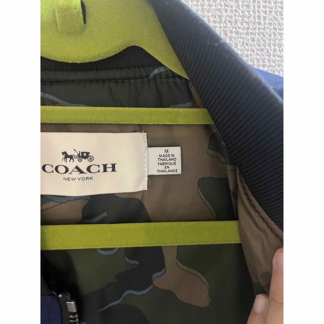 COACH(コーチ)のコーチ　ジャケット　ネイビー　迷彩 メンズのジャケット/アウター(ブルゾン)の商品写真