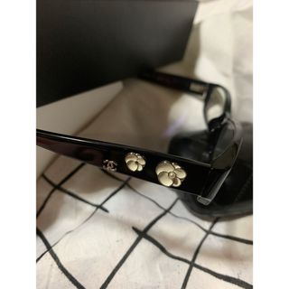 シャネル(CHANEL)のシャネル CHANEL 眼鏡 白いカメリア 可愛い 極美品(サングラス/メガネ)