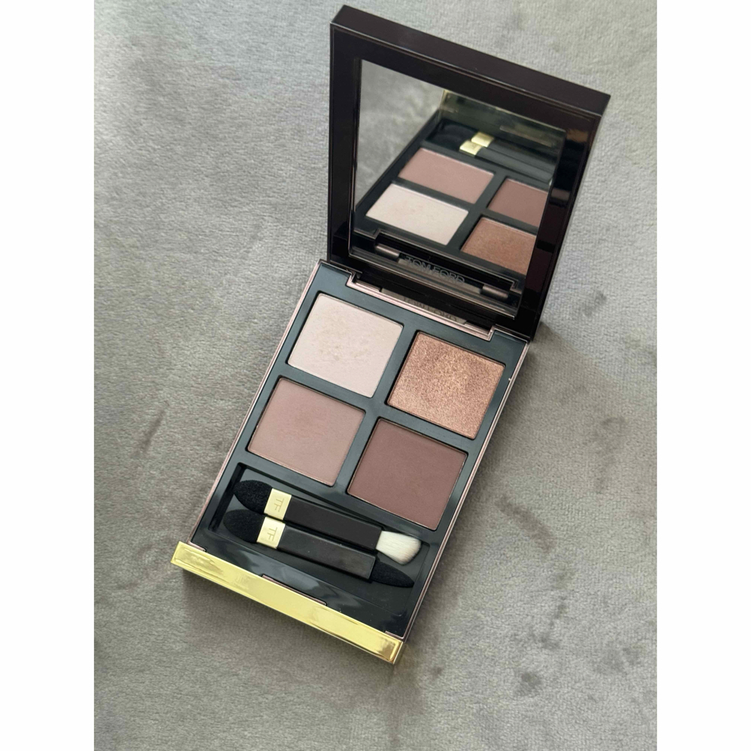 TOM FORD BEAUTY(トムフォードビューティ)のTOMFORD アイカラークォード 31 スールサーブル コスメ/美容のベースメイク/化粧品(アイシャドウ)の商品写真