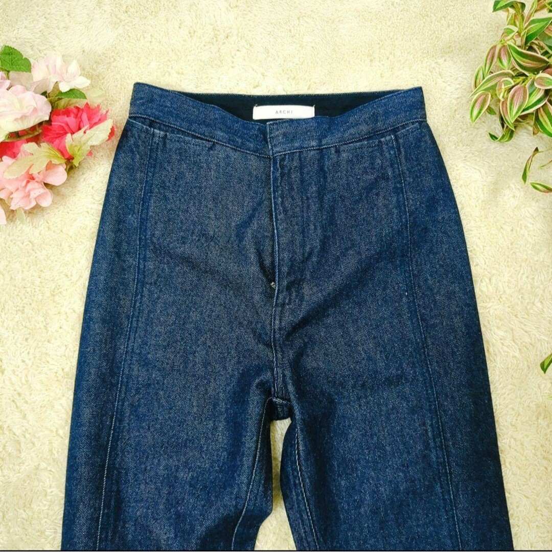 archi(アーキ)の【完売品】 ARCHI　アーキ　デニム　LINDEN DENIM PANTS レディースのパンツ(デニム/ジーンズ)の商品写真