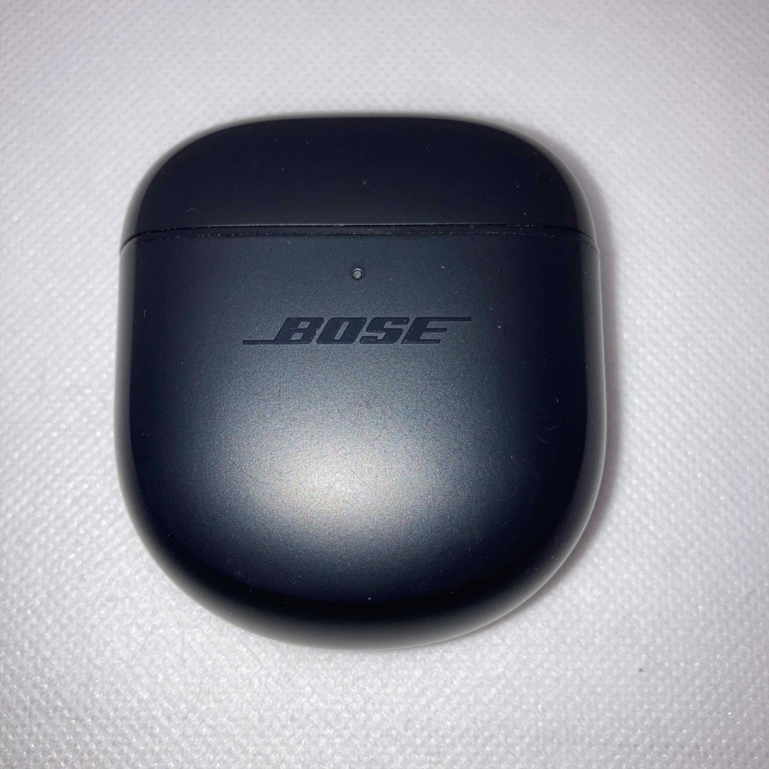 BOSE(ボーズ)のBose QuietComfort Earbuds ii 充電ケース　黒 スマホ/家電/カメラのオーディオ機器(ヘッドフォン/イヤフォン)の商品写真