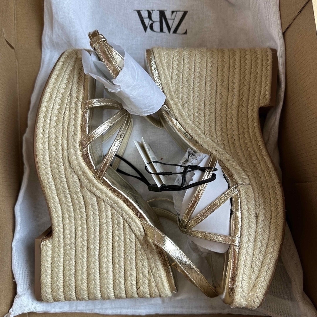ZARA(ザラ)のZARA ザラストラップ ウェッジソール サンダル　シューズ　37 レディースの靴/シューズ(サンダル)の商品写真
