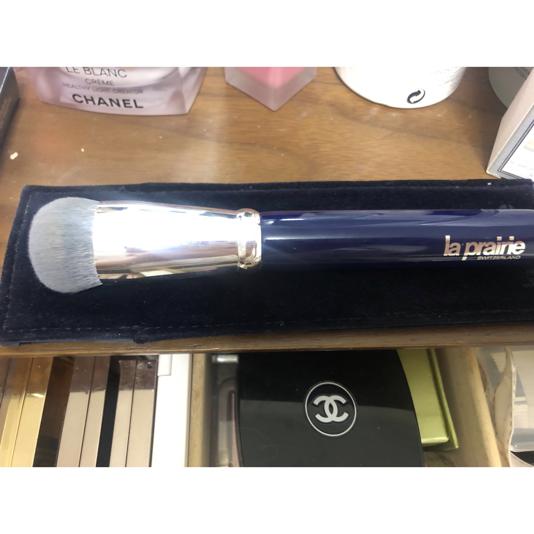 La Prairie(ラプレリー)のla prairie リキッドファンデーション ブラシ コスメ/美容のメイク道具/ケアグッズ(ブラシ・チップ)の商品写真