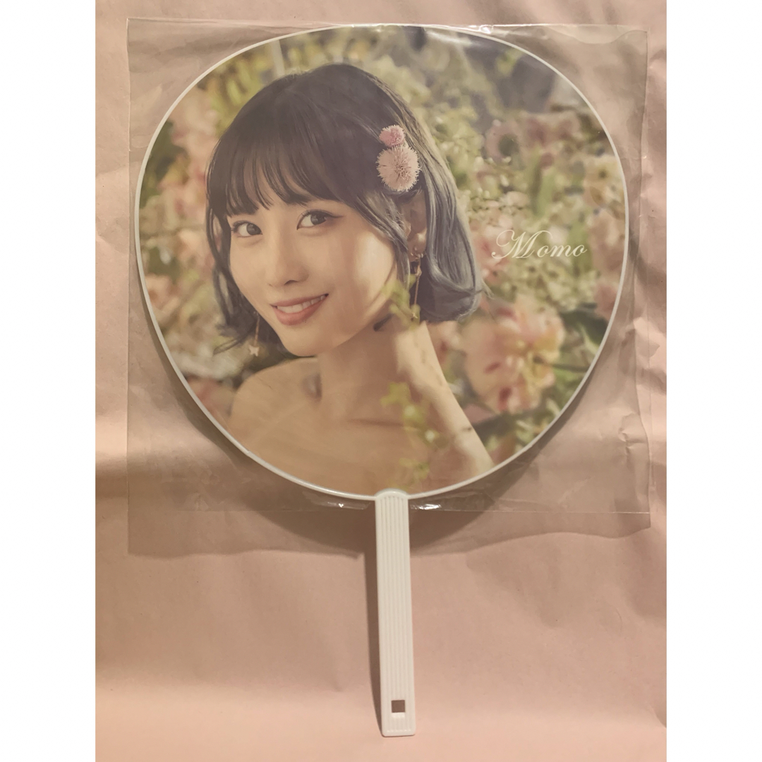 TWICE - TWICE TWICELAND Zone2 ライブ うちわ モモ MOMOの通販