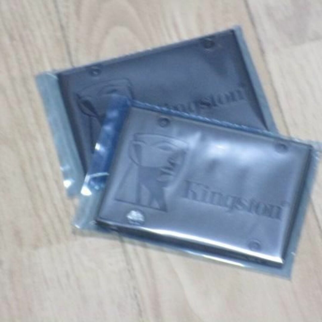 Kingston(キングストン)のKingston 2.5インチ SATA SSD 256GB 2個セット スマホ/家電/カメラのPC/タブレット(PCパーツ)の商品写真
