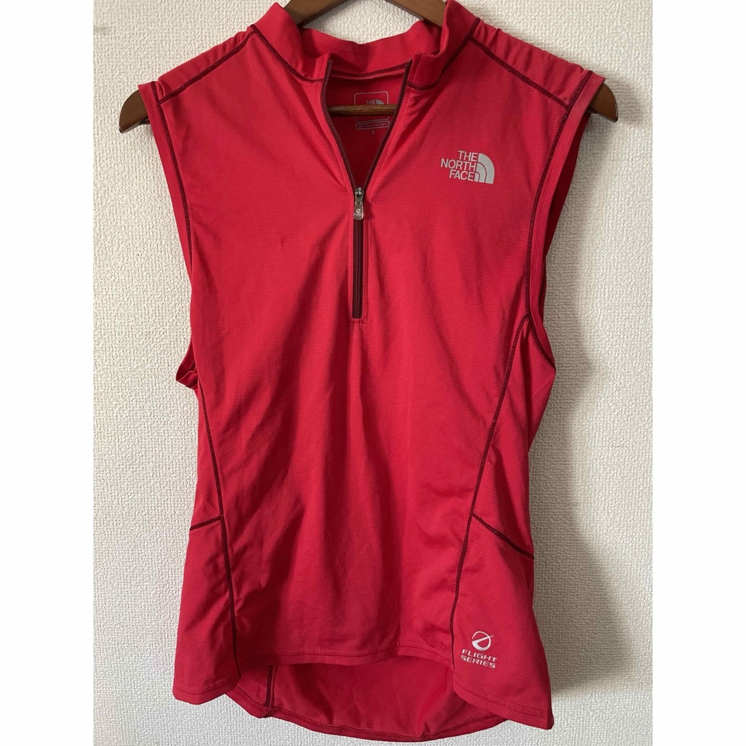 THE NORTH FACE(ザノースフェイス)のノースフェイス シングレット ジッパー付き【メンズＳ】 スポーツ/アウトドアのランニング(ウェア)の商品写真