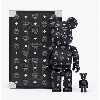 ベアブリック(BE@RBRICK)のBE@RBRICK MCM BLACK Ver. 100% & 400%(その他)