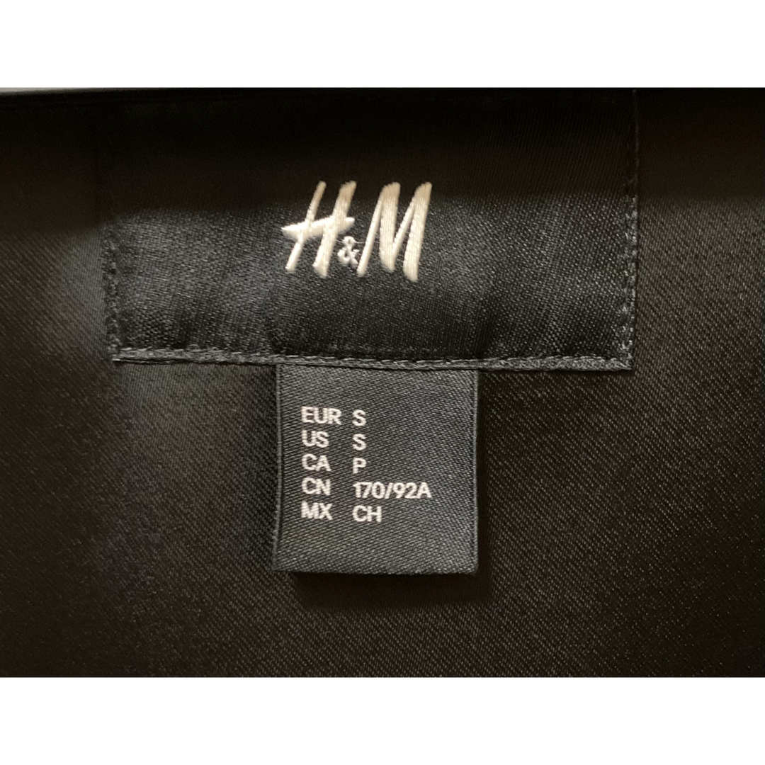 H&M(エイチアンドエム)のＨ&M サテンフライトジャケット メンズのジャケット/アウター(フライトジャケット)の商品写真