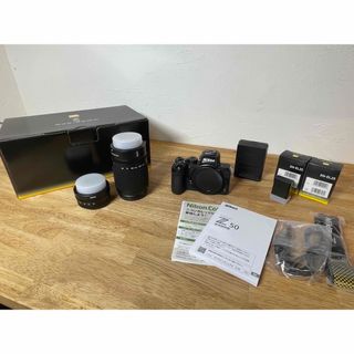 ニコン(Nikon)のZ50  ダブルズームキット　バッテリー×3(ミラーレス一眼)