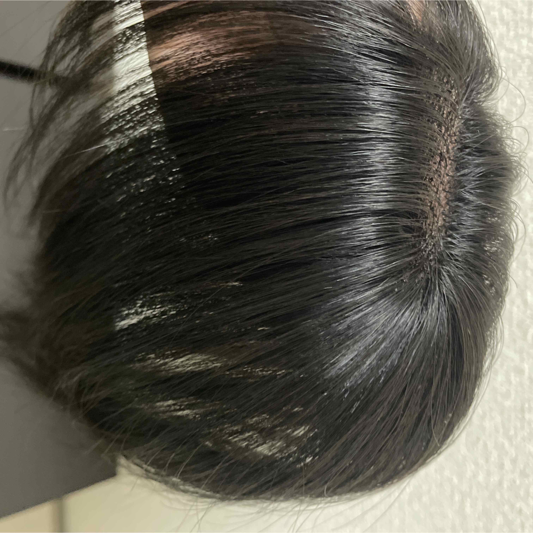 人毛100％頭頂部ウィッグ　白髪隠し　ボリュームアップ　リアル　蒸れにくく軽い レディースのウィッグ/エクステ(その他)の商品写真