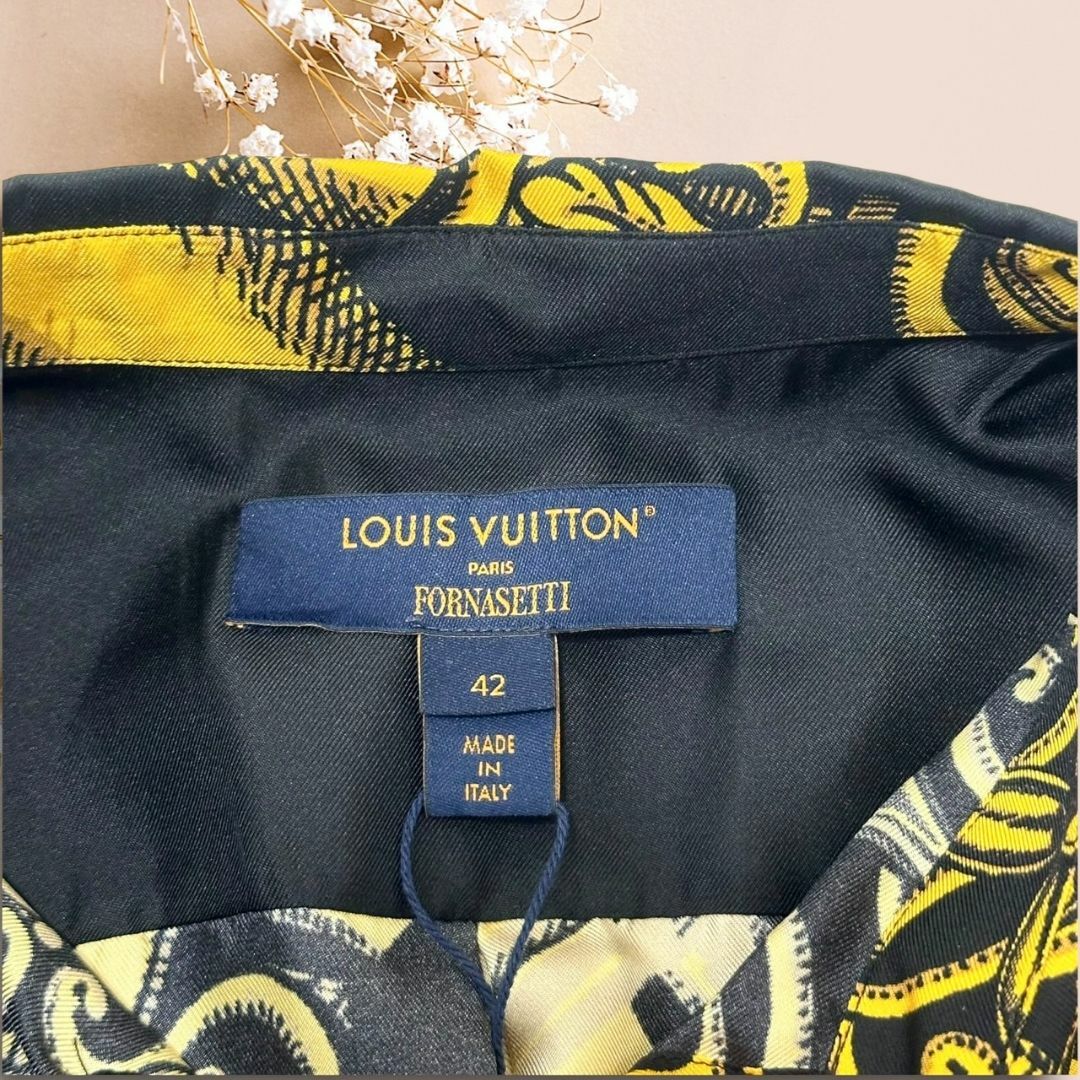 LOUIS VUITTON(ルイヴィトン)のタグ付き☆日本完売品☆Louis Vuitton ブラウス バロック柄 42 レディースのトップス(シャツ/ブラウス(長袖/七分))の商品写真