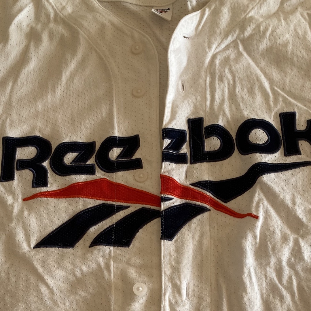 Reebok(リーボック)のリーボックのベースボールシャツです。綺麗に梱包📦して配送します。 メンズのトップス(シャツ)の商品写真