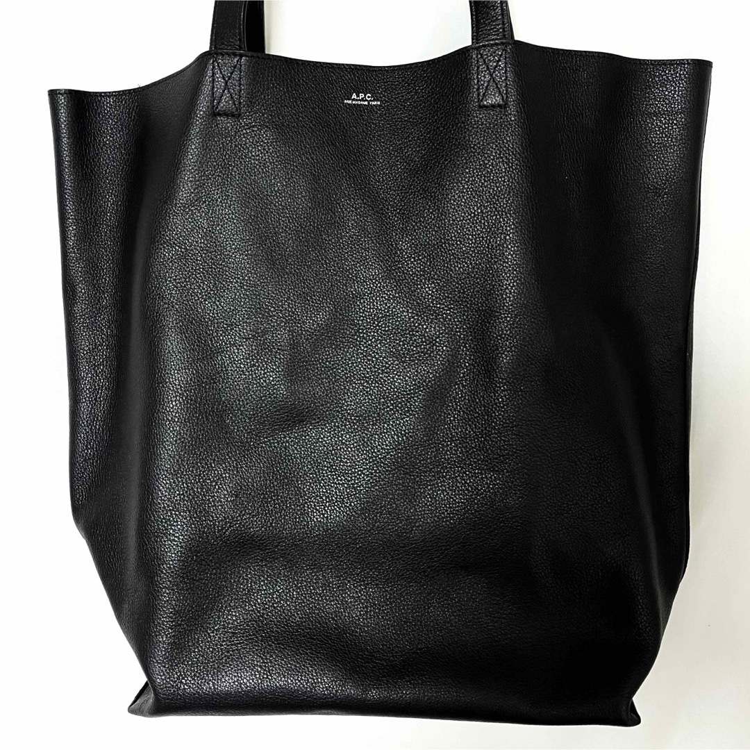 A.P.C(アーペーセー)のA.P.C. Cabas Maiko Tote Bag オールレザー トート レディースのバッグ(トートバッグ)の商品写真