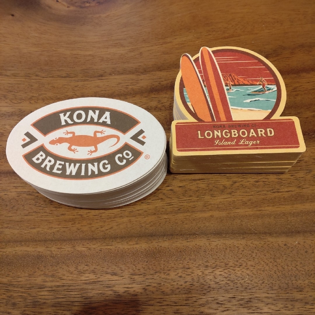 Kona(コナ)のハワイ　KONA BREWING  　ペーパーコースター2種類　計50枚 インテリア/住まい/日用品のキッチン/食器(テーブル用品)の商品写真