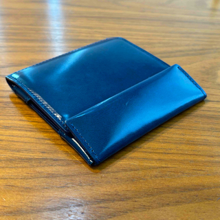 アブラサス(abrAsus)の薄い財布 abrAsus アブラサス 青 ブルー(折り財布)