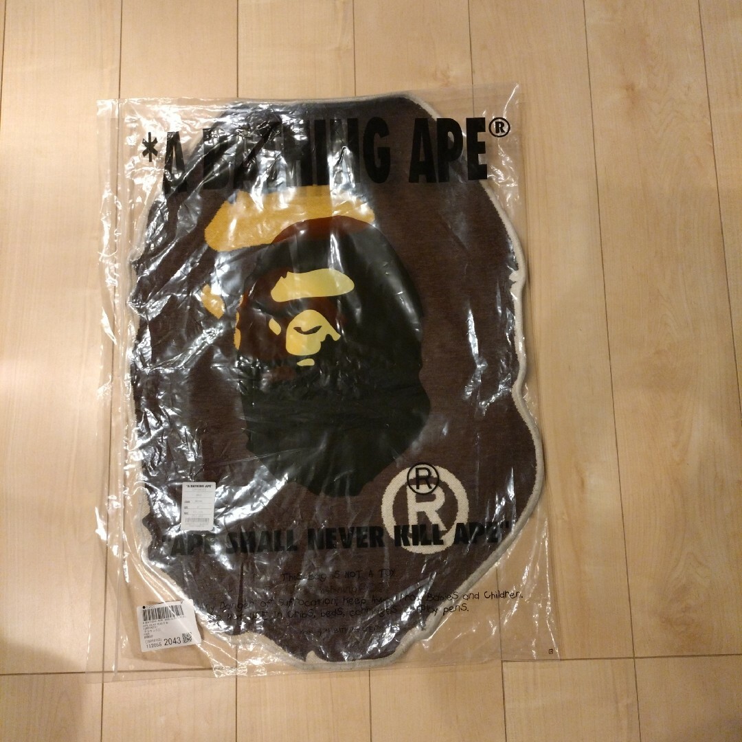 A BATHING APE(アベイシングエイプ)のA BATHING APE APE HEAD RUG S インテリア/住まい/日用品のラグ/カーペット/マット(ラグ)の商品写真