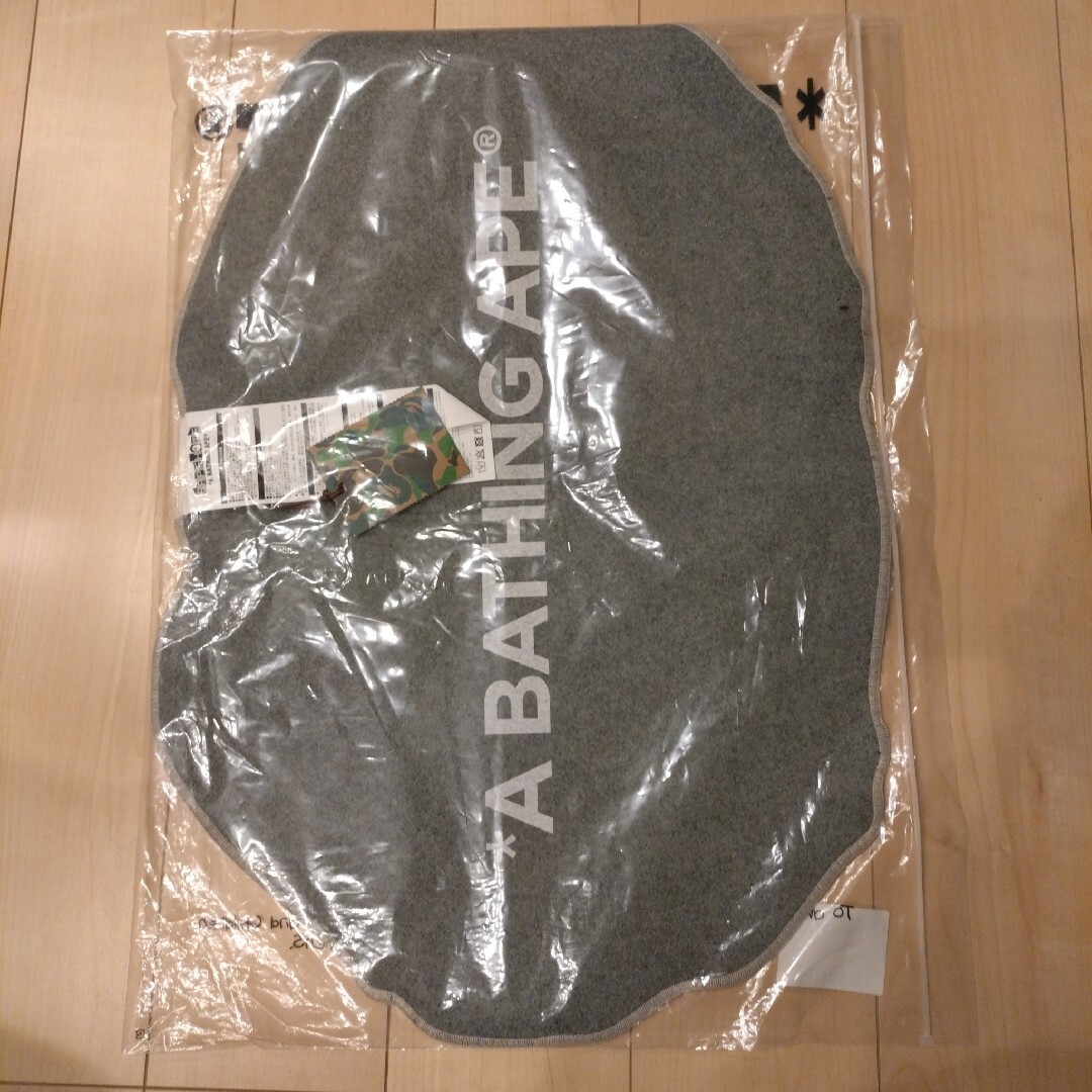 A BATHING APE(アベイシングエイプ)のA BATHING APE APE HEAD RUG S インテリア/住まい/日用品のラグ/カーペット/マット(ラグ)の商品写真