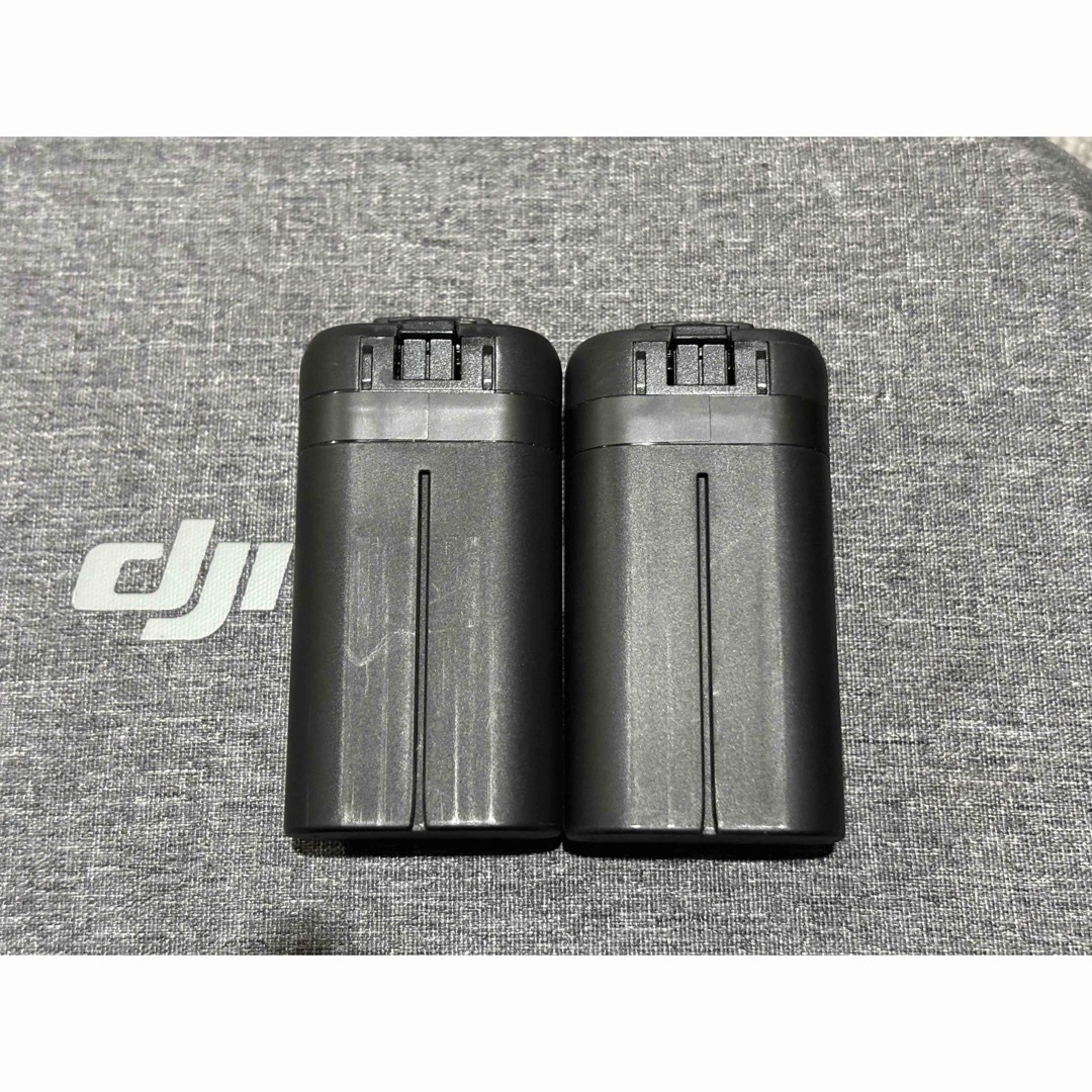 Inspire（DJI）(インスパイア)の【ジャンク品】DJI MAVIC MINI マビックミニ 純正バッテリー 2本 エンタメ/ホビーのおもちゃ/ぬいぐるみ(ホビーラジコン)の商品写真