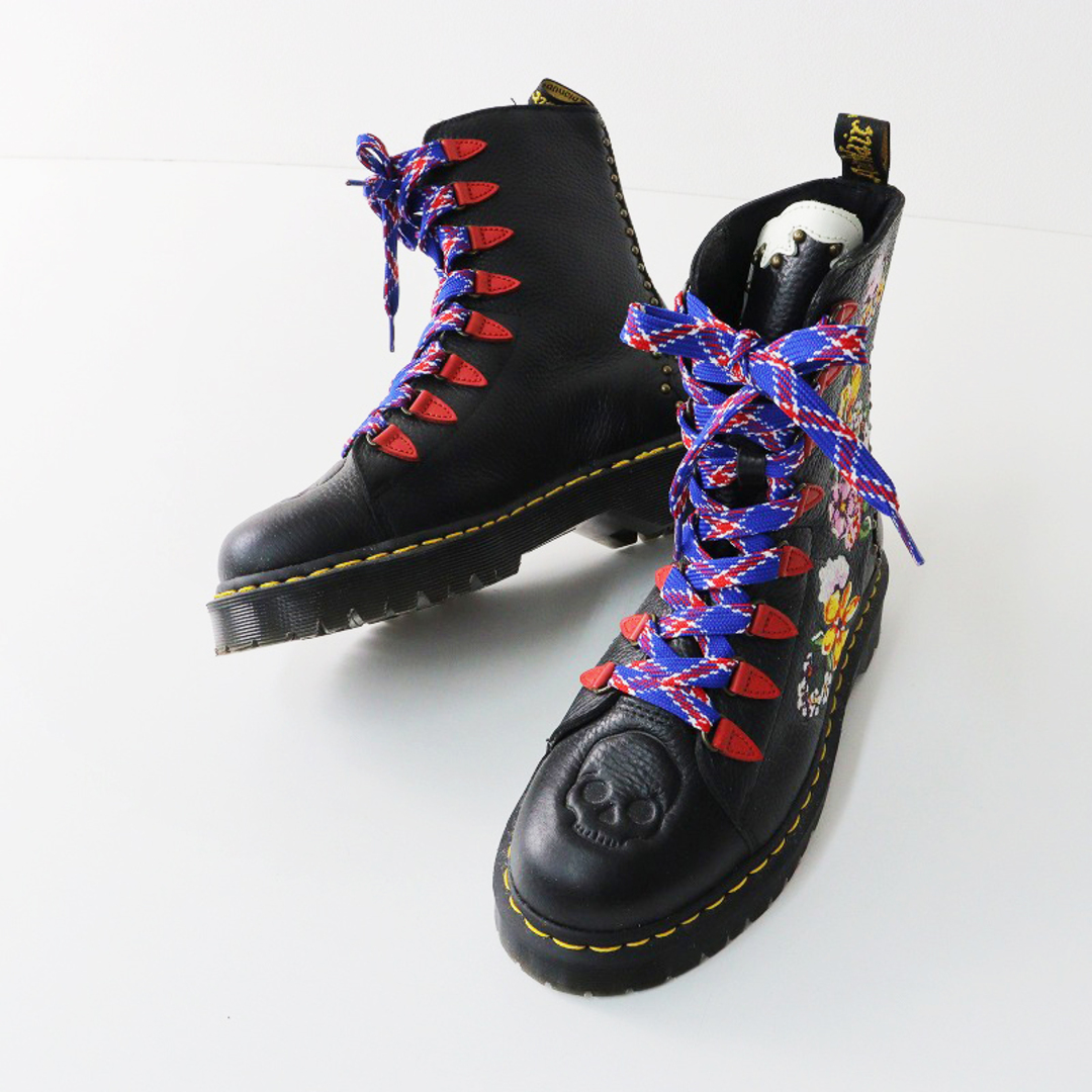 Dr.Martens(ドクターマーチン)の美品 ドクターマーチン Dr.Martens NYBERG 高級フラワー刺繍スカルエンボスナッパレザー8ホールブーツ UK6/純正紐替【2400013774956】 レディースの靴/シューズ(ブーツ)の商品写真