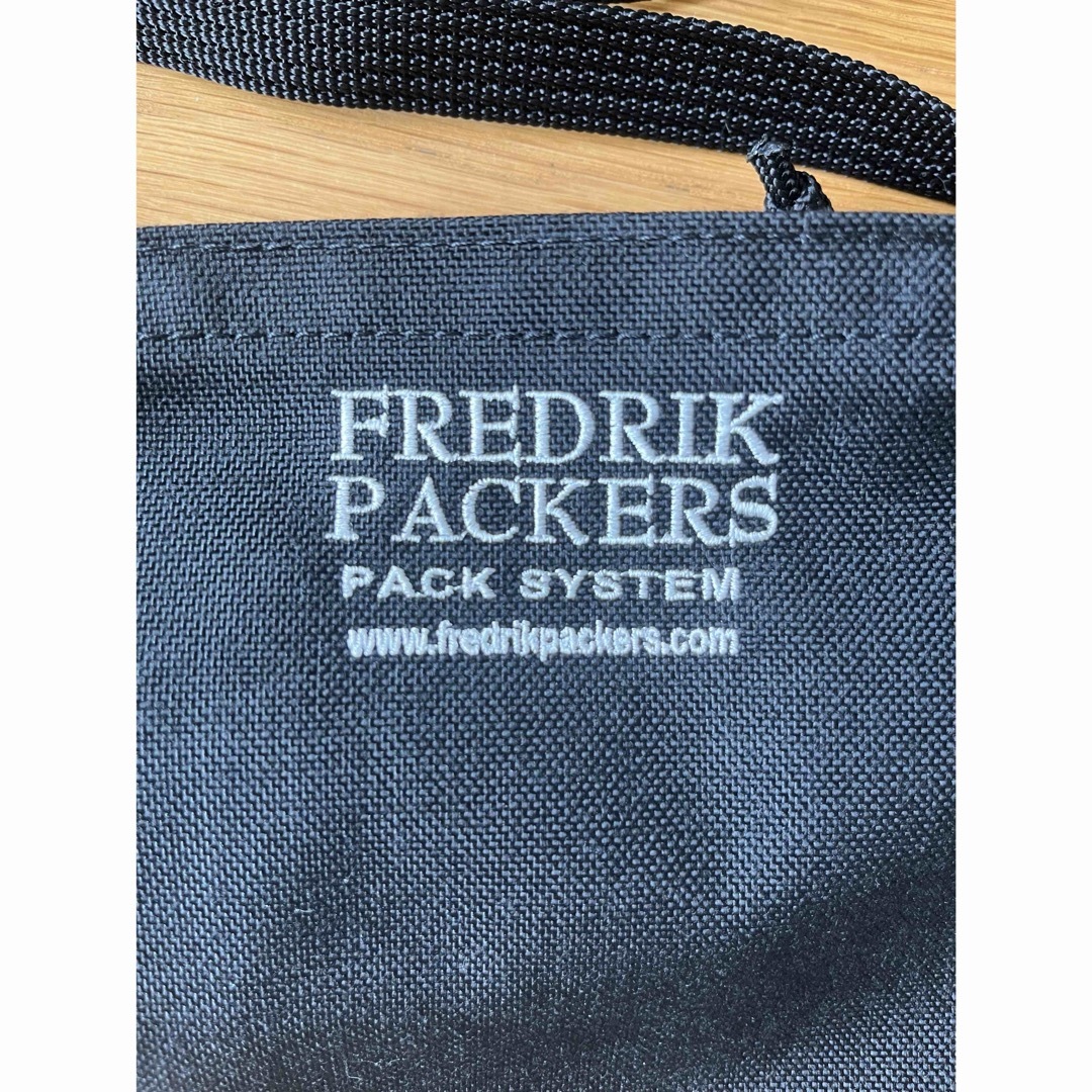 FREDRIK PACKERS(フレドリックパッカーズ)のフレドリックパッカーズ　美品 レディースのバッグ(ショルダーバッグ)の商品写真