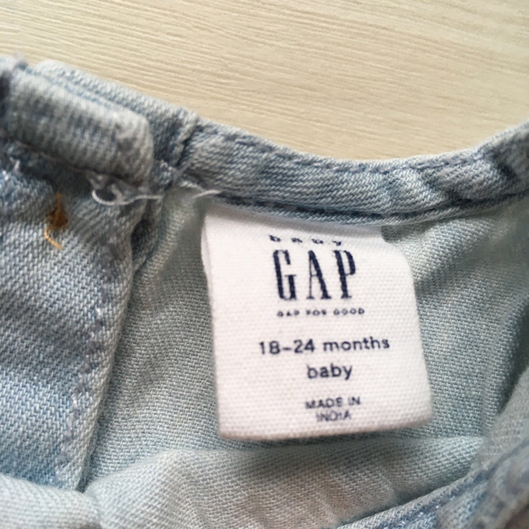 babyGAP(ベビーギャップ)のTシャツ　ワンピース　90  95 セット キッズ/ベビー/マタニティのキッズ服女の子用(90cm~)(Tシャツ/カットソー)の商品写真