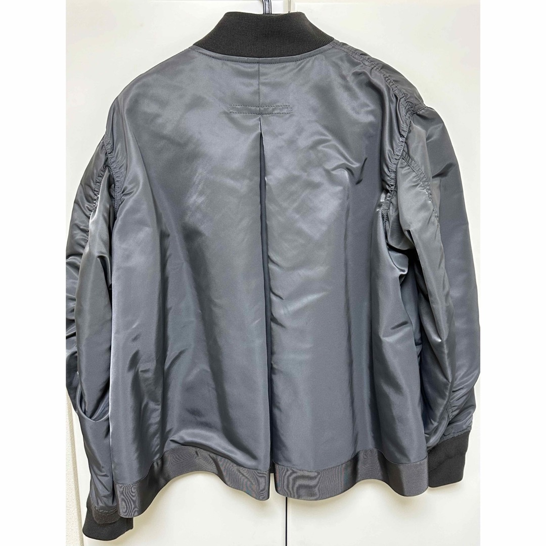 sacai(サカイ)のsacai MA1 ブルゾン　Nylon Twill Blouson グレー レディースのジャケット/アウター(ブルゾン)の商品写真