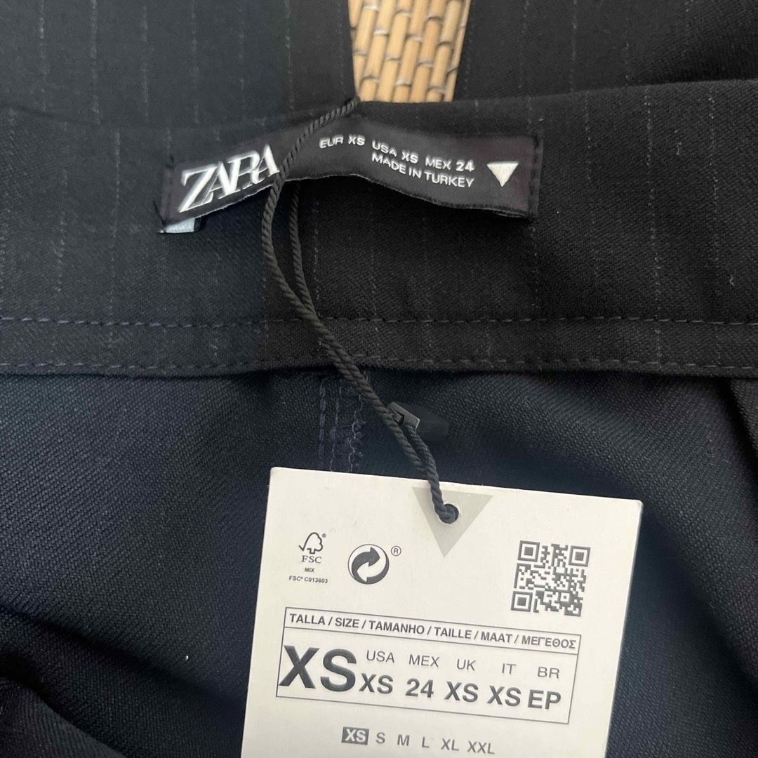 ZARA(ザラ)のZARA パンツ レディースのパンツ(ワークパンツ/カーゴパンツ)の商品写真