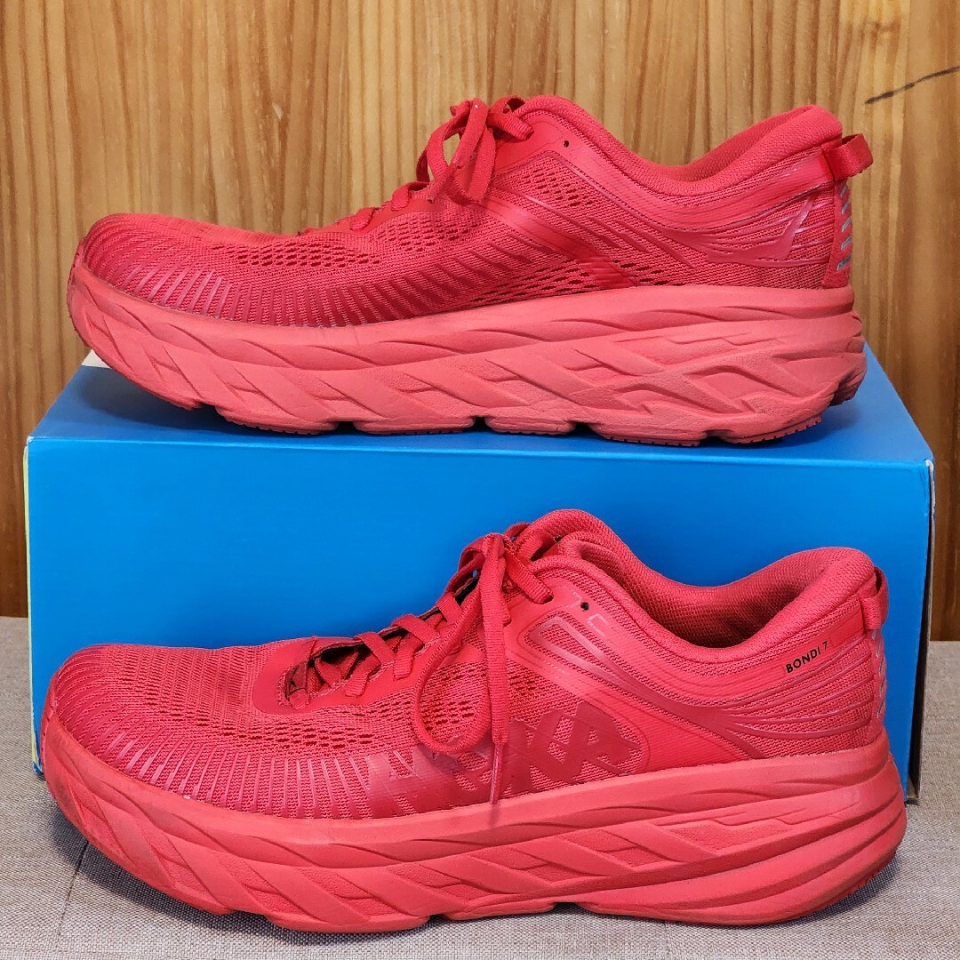 HOKA ONE ONE(ホカオネオネ)のレア ホカオネ ボンダイ７ スニーカー 26.5 箱付 オールレッド 完売品 メンズの靴/シューズ(スニーカー)の商品写真