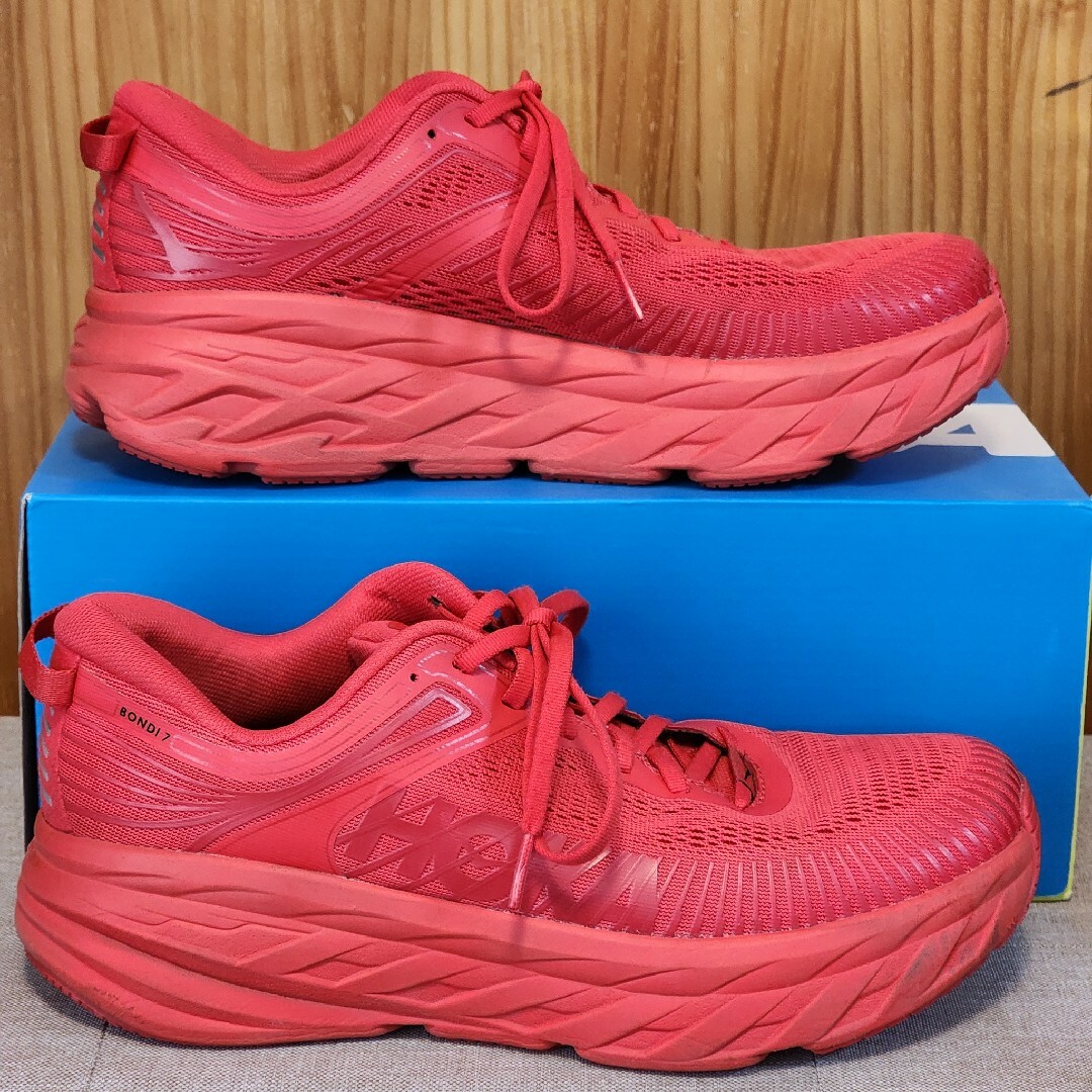 HOKA ONE ONE(ホカオネオネ)のレア ホカオネ ボンダイ７ スニーカー 26.5 箱付 オールレッド 完売品 メンズの靴/シューズ(スニーカー)の商品写真