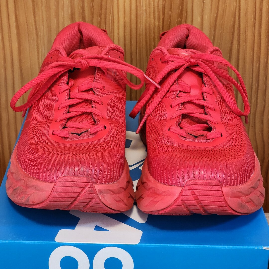 HOKA ONE ONE(ホカオネオネ)のレア ホカオネ ボンダイ７ スニーカー 26.5 箱付 オールレッド 完売品 メンズの靴/シューズ(スニーカー)の商品写真