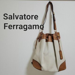 サルヴァトーレフェラガモ(Salvatore Ferragamo)のFerragamo フェラガモ レザーショルダーバッグ 巾着型 ワンショルダー(ショルダーバッグ)