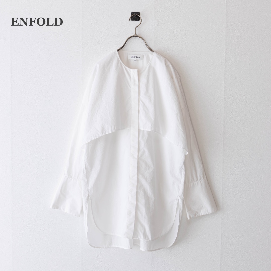 ENFOLD(エンフォルド)の【ENFOLD】エンフォルド　ノーカラーシャツ　ブラウス　ホワイト　38 レディースのトップス(シャツ/ブラウス(長袖/七分))の商品写真