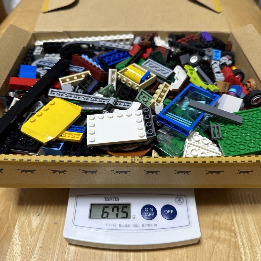 Lego(レゴ)のレゴ（lego）675g！まとめ売り 0.67kg　基本ブロック大量　中古 キッズ/ベビー/マタニティのおもちゃ(知育玩具)の商品写真