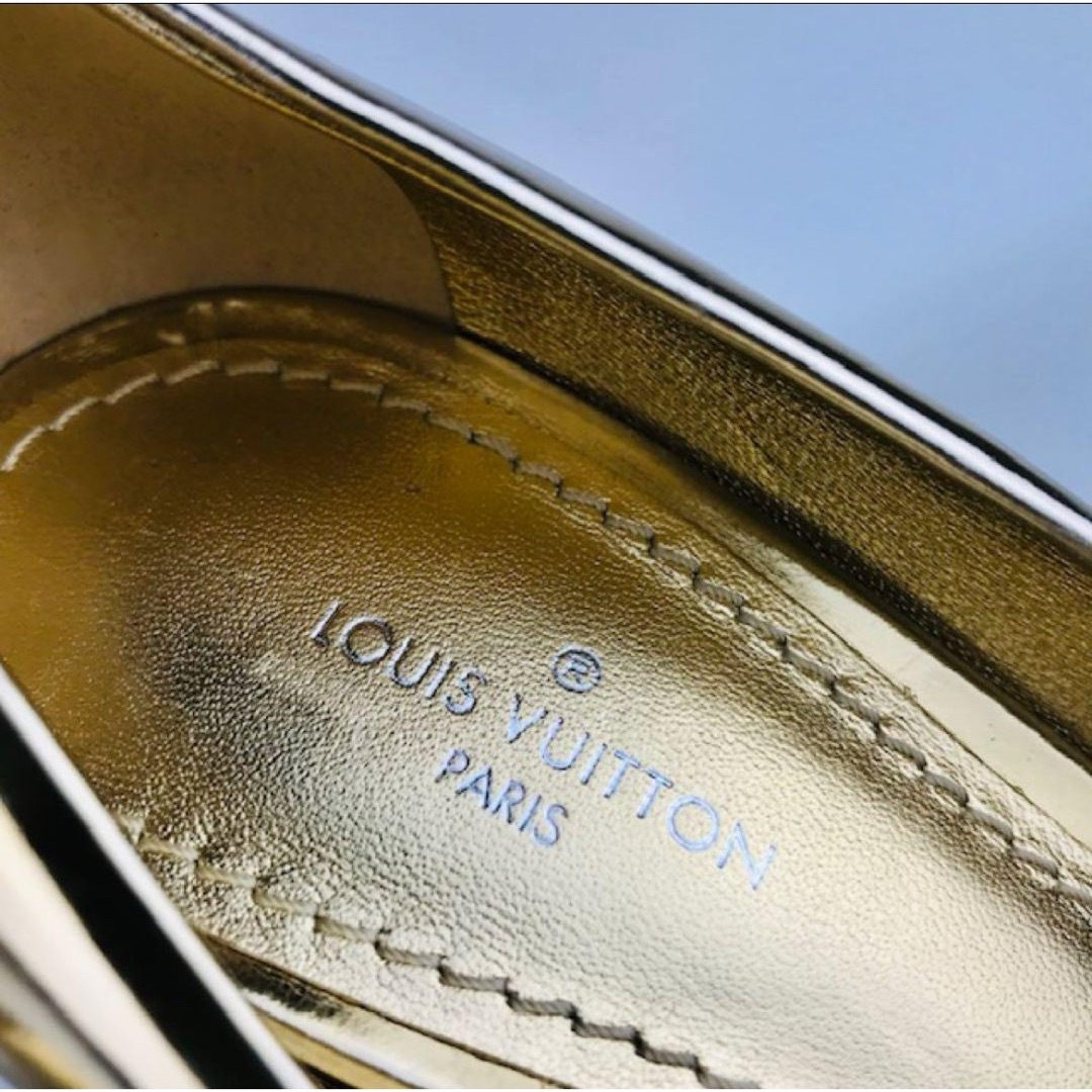 LOUIS VUITTON(ルイヴィトン)の美品★ルイヴィトン・レザー オープントゥ パンプス(351/2) レディースの靴/シューズ(ハイヒール/パンプス)の商品写真