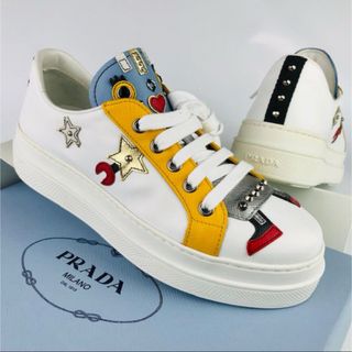 プラダ(PRADA)の新品同様★PRADA・レザー切替 ロボット スタッズ スニーカー(351/2)(スニーカー)