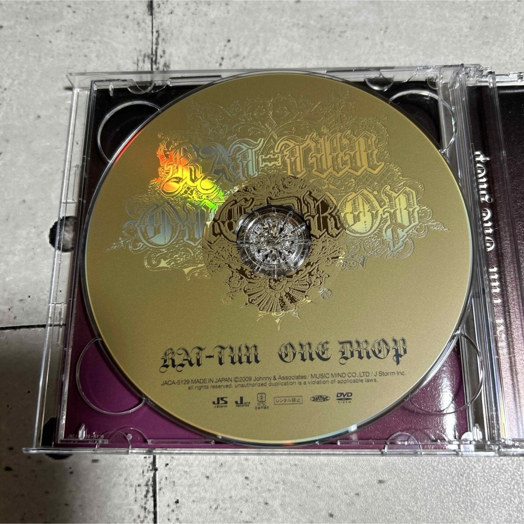 KAT-TUN(カトゥーン)のKAT-TUN「ONE DROP」初回限定盤 エンタメ/ホビーのCD(ポップス/ロック(邦楽))の商品写真