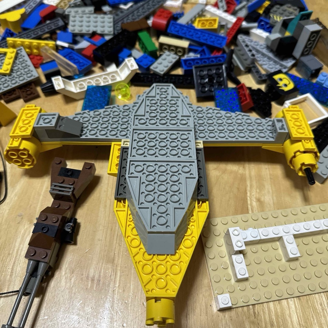 Lego(レゴ)のレゴ（lego）670g！まとめ売り 0.67kg　基本ブロック大量　中古 キッズ/ベビー/マタニティのおもちゃ(知育玩具)の商品写真