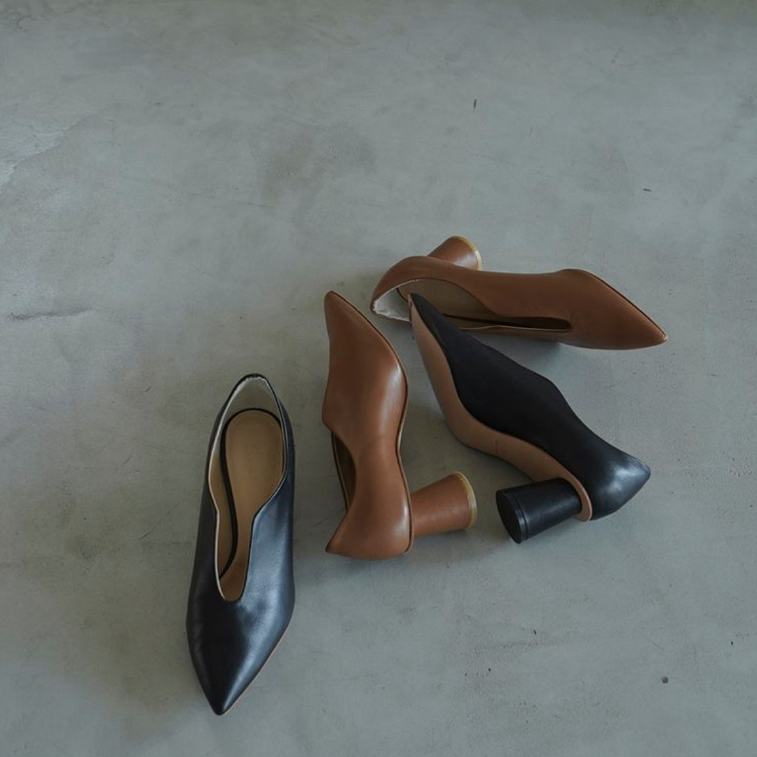 CLANE(クラネ)のCLANE POINTED WAVE PUMPS   レディースの靴/シューズ(ハイヒール/パンプス)の商品写真