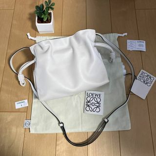 ロエベ(LOEWE)のLOEWE フラメンコクラッチ ミニ ナッパーレザー ショルダー バッグ 白(ショルダーバッグ)