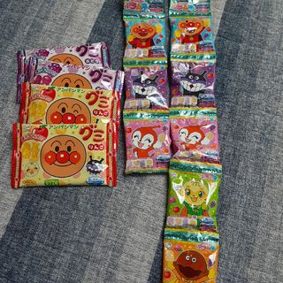 アンパンマン　お菓子セット　グミ　ラムネ