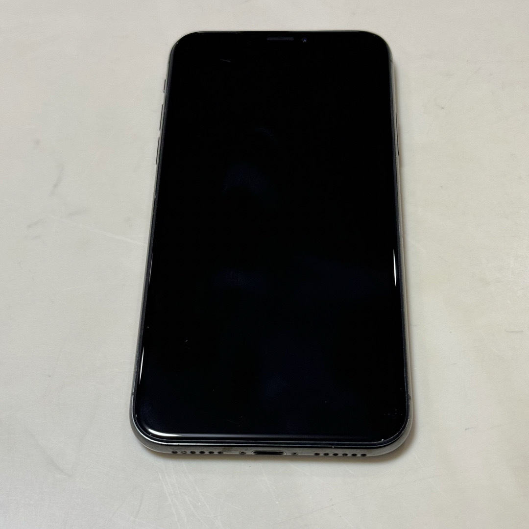 iPhone(アイフォーン)のiPhone X 64GB ブラック SIMフリー スマホ/家電/カメラのスマートフォン/携帯電話(スマートフォン本体)の商品写真
