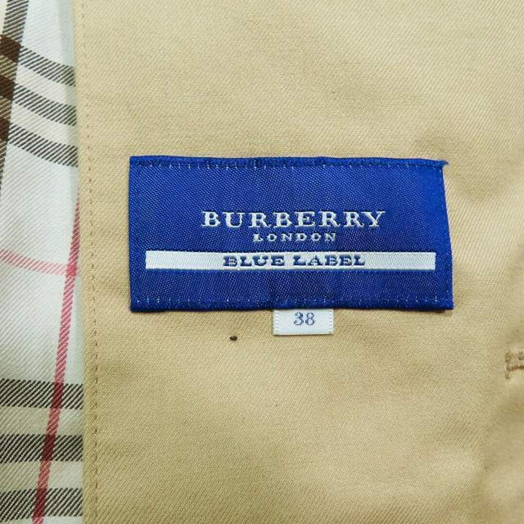 BURBERRY BLUE LABEL(バーバリーブルーレーベル)のバーバリーブルーレーベル Pコート ショートトレンチ ベージュ レディースのジャケット/アウター(ピーコート)の商品写真