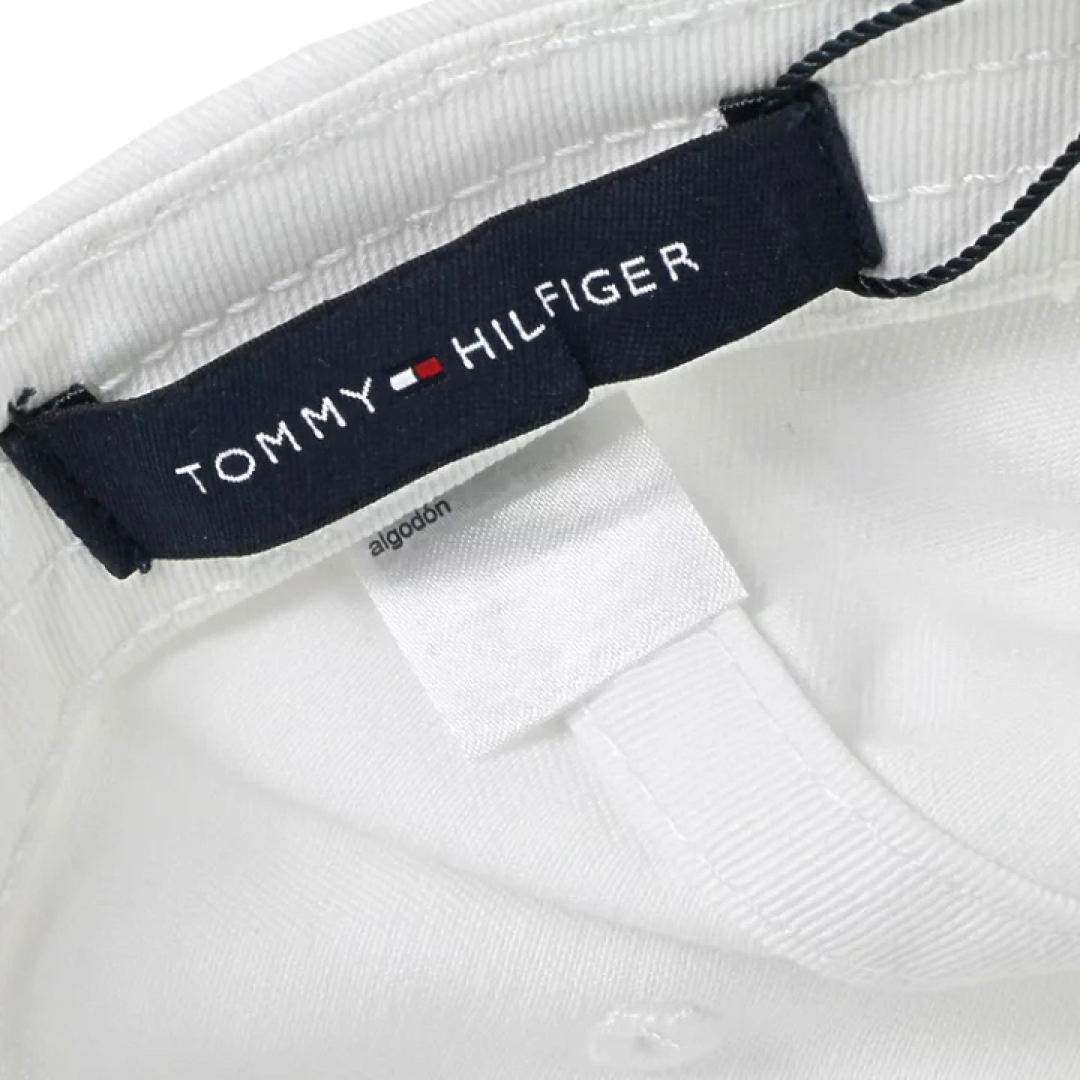 TOMMY HILFIGER(トミーヒルフィガー)のTOMMY HILFIGER ロゴキャップ　ホワイト　白　ベースボールキャップ メンズの帽子(キャップ)の商品写真