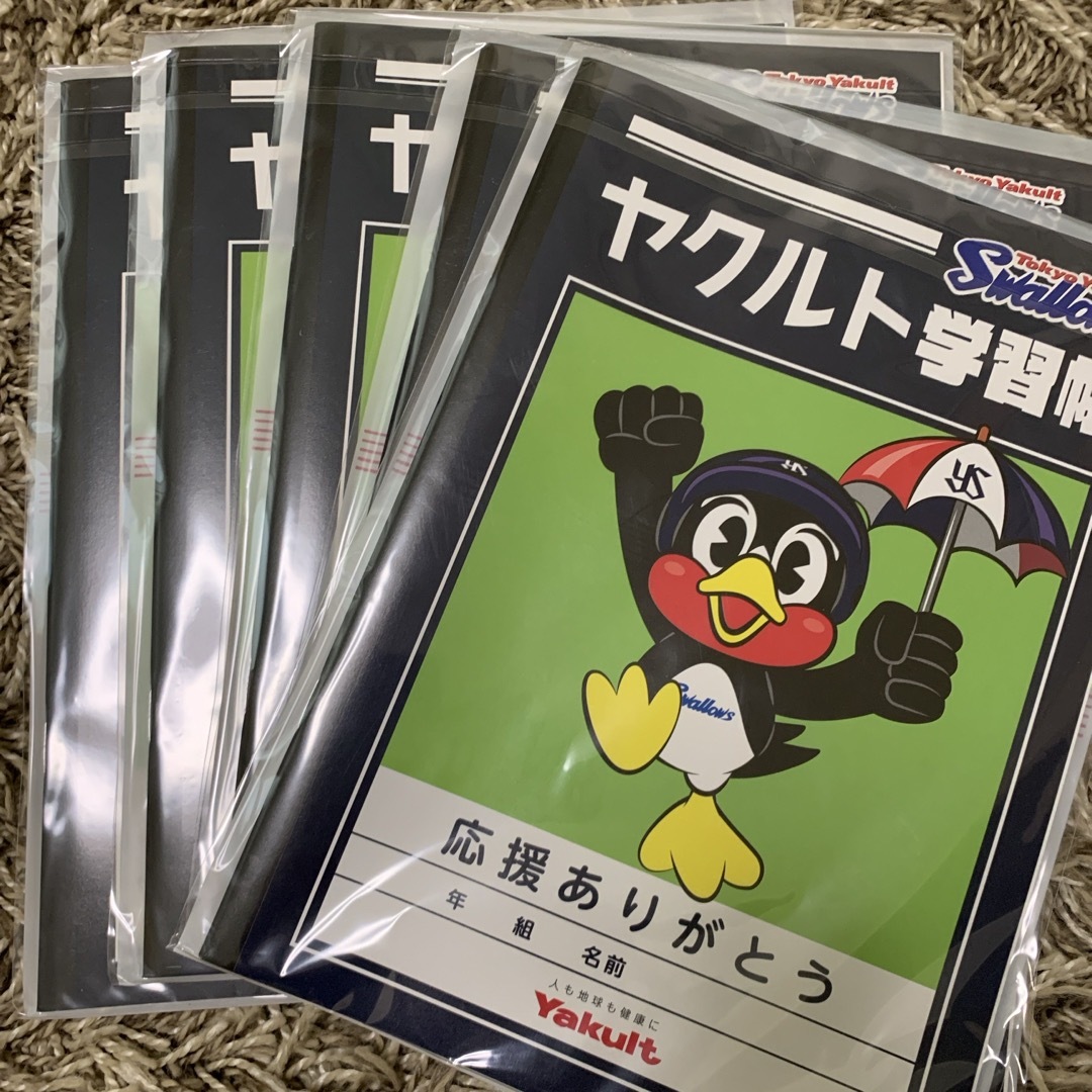 Yakult(ヤクルト)のヤクルト　ノート(非売品) スポーツ/アウトドアの野球(記念品/関連グッズ)の商品写真