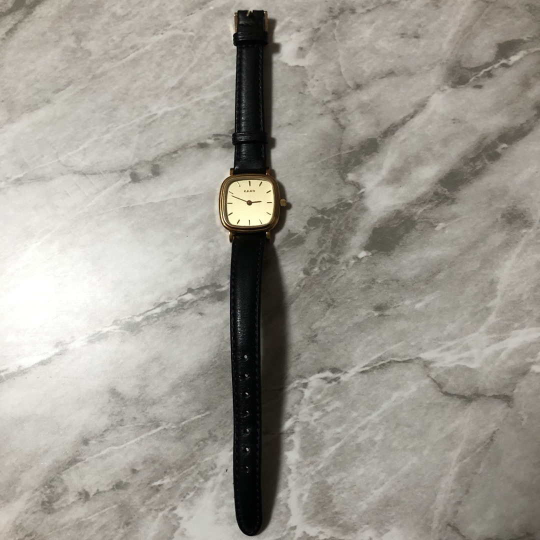 RADO(ラドー)のRADO sapphire crystal レディース腕時計　黒×ゴールドカラー レディースのファッション小物(腕時計)の商品写真