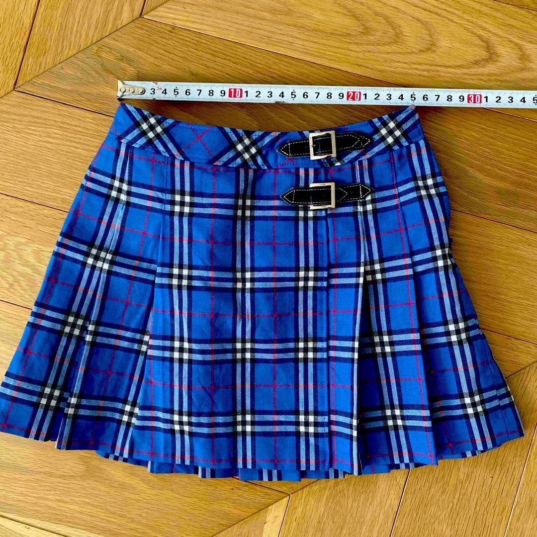 BURBERRY(バーバリー)のバーバリー　110 スカート　プリーツ　カーディガン　ブラウス　テイシャツ キッズ/ベビー/マタニティのキッズ服女の子用(90cm~)(スカート)の商品写真