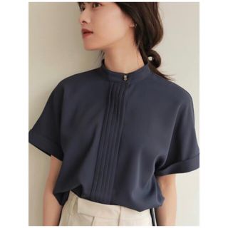 アニュアンス(ánuans)の【美品】L'Or Front Pleats Blouse ネイビー(シャツ/ブラウス(半袖/袖なし))